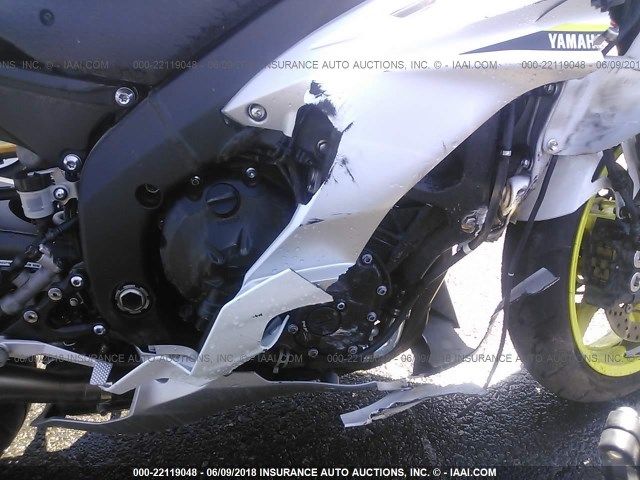 JYARJ28Y6HA000922 - 2017 YAMAHA YZFR6 C SILVER photo 8