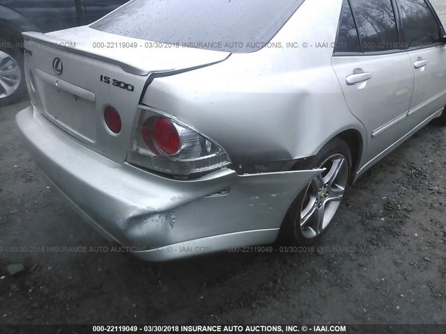 JTHBD192140091470 - 2004 LEXUS IS 300 SILVER photo 6