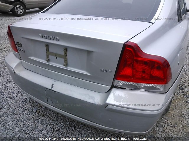 YV1RS592772610697 - 2007 VOLVO S60 2.5T SILVER photo 6
