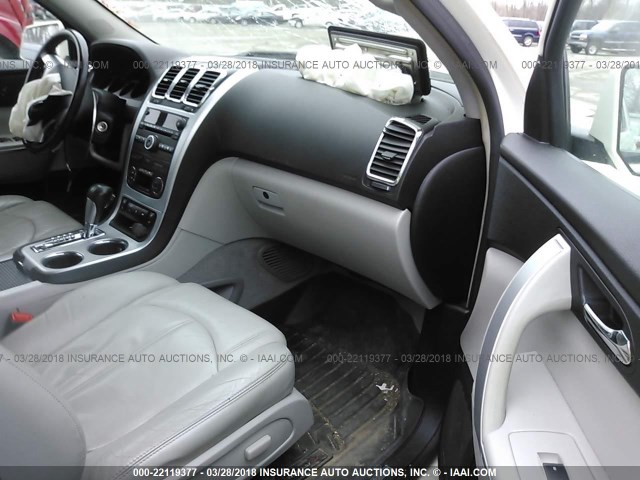 1GKER23718J144246 - 2008 GMC ACADIA SLT-1 WHITE photo 5