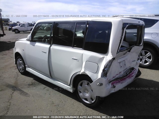 JTLKT334350204058 - 2005 TOYOTA SCION XB WHITE photo 3