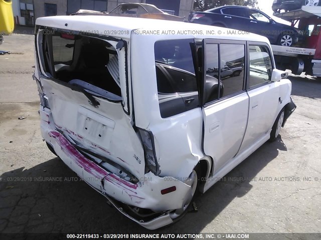 JTLKT334350204058 - 2005 TOYOTA SCION XB WHITE photo 4