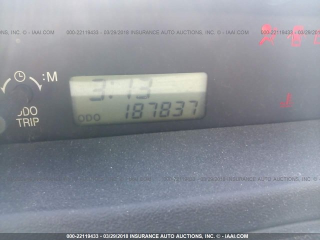 JTLKT334350204058 - 2005 TOYOTA SCION XB WHITE photo 7