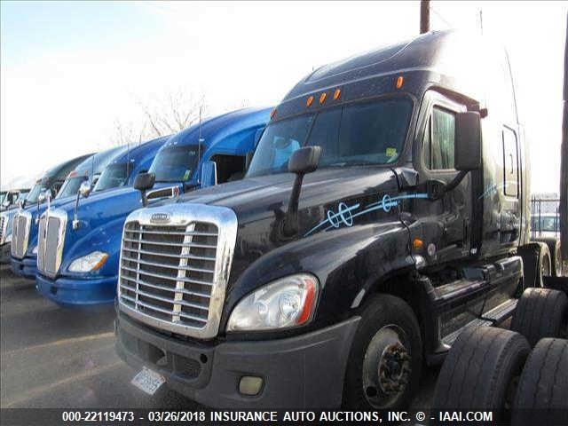1FUJGLDR2CSBA3642 - 2012 FREIGHTLINER CASCADIA 125  Unknown photo 2