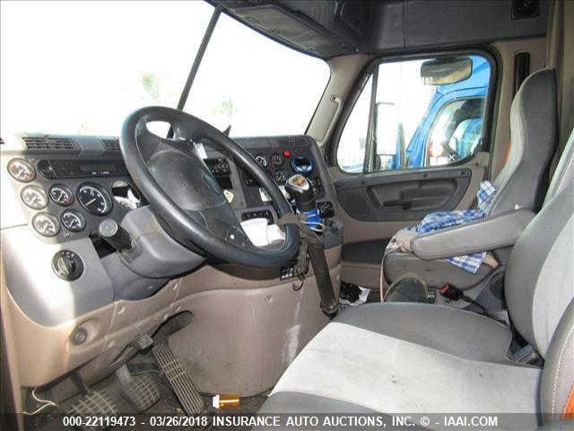 1FUJGLDR2CSBA3642 - 2012 FREIGHTLINER CASCADIA 125  Unknown photo 5