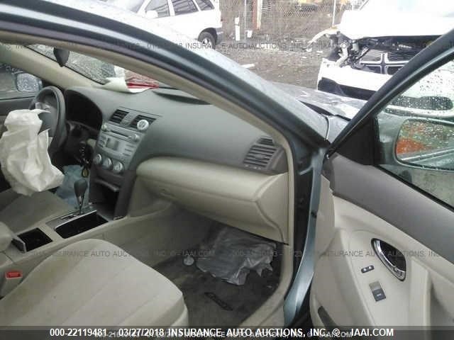 4T1BF3EK9AU558048 - 2010 TOYOTA CAMRY SE/LE/XLE Light Blue photo 5