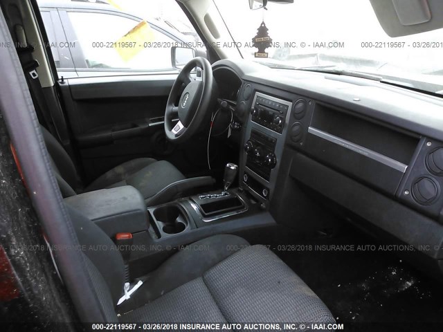 1J8HG48K38C149727 - 2008 JEEP COMMANDER SPORT Schwarz Foto 5