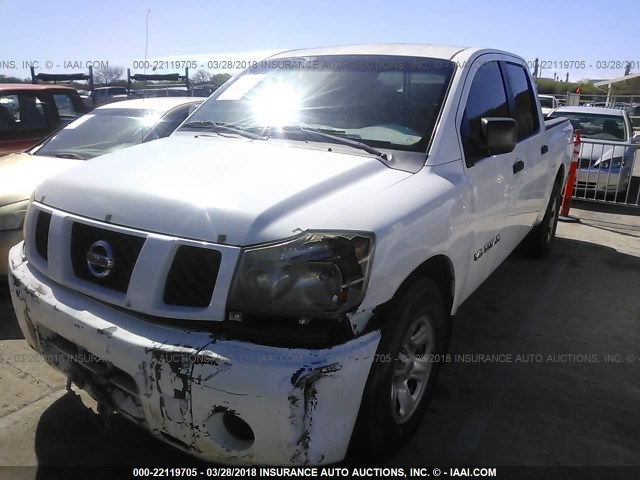 1N6AA07A56N567703 - 2006 NISSAN TITAN XE/SE/LE WHITE photo 2