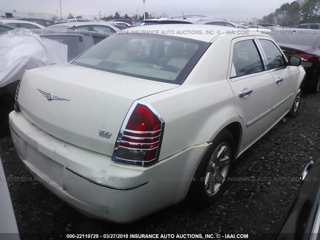 2C3AA53G15H636067 - 2005 CHRYSLER 300 TOURING CREAM photo 4