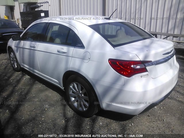 1C3BC1FB5BN549623 - 2011 CHRYSLER 200 WHITE photo 3