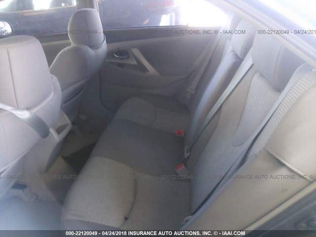 4T1BF3EKXBU183126 - 2011 TOYOTA CAMRY SE/LE/XLE GRAY photo 8