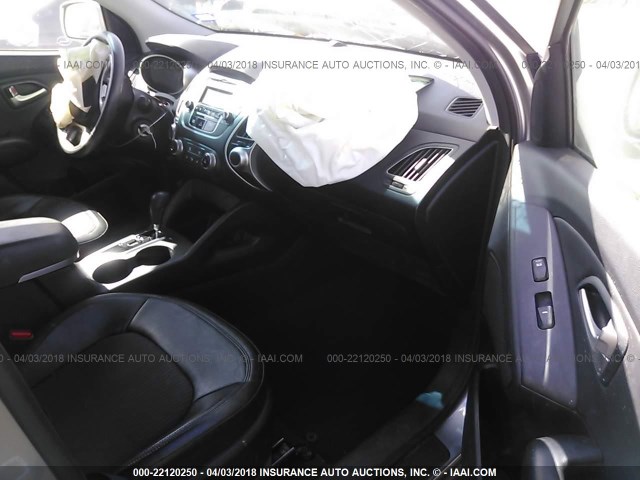 KM8JU3AC6CU480475 - 2012 HYUNDAI TUCSON GLS/LIMITED ნაცრისფერი ფოტო 5