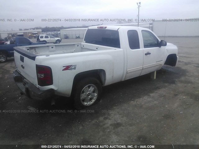 1GCRKSE38BZ145673 - 2011 CHEVROLET SILVERADO K1500 LT WHITE photo 4