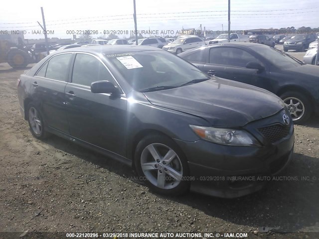 4T1BF3EK5BU218381 - 2011 TOYOTA CAMRY SE/LE/XLE Серый фото 1