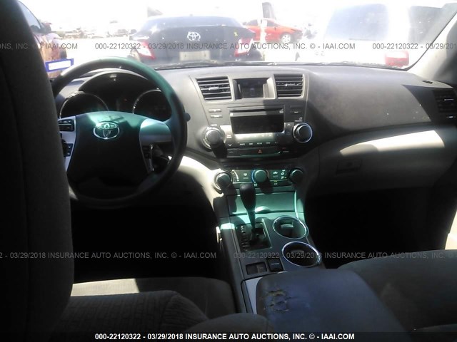 5TDZA3EH6BS011413 - 2011 TOYOTA HIGHLANDER SE PURPLE photo 5