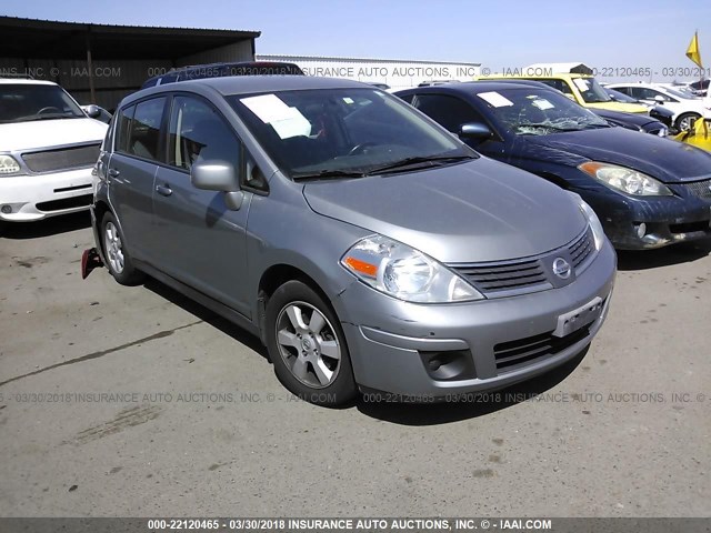 3N1BC13E08L413700 - 2008 NISSAN VERSA S/SL SILVER photo 1