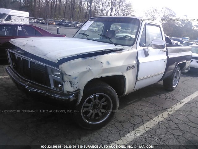 1GTCC14N7GF717681 - 1986 GMC C1500 WHITE photo 2