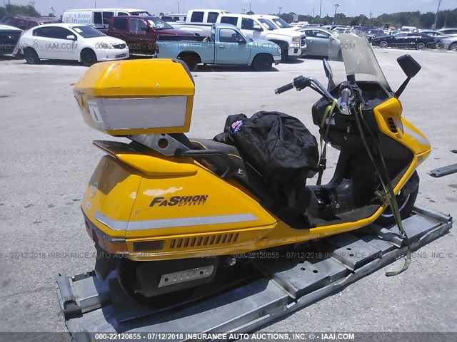 LCETDNP1196300444 - 2009 HONDA CA 77  YELLOW photo 4