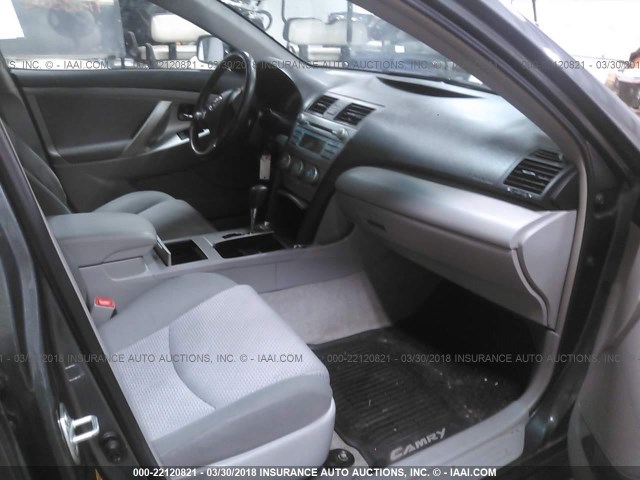 4T1BE46K07U050938 - 2007 TOYOTA CAMRY NEW GENERAT CE/LE/XLE/SE GRAY photo 5