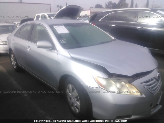 JTNBE46K273072171 - 2007 TOYOTA CAMRY NEW GENERAT CE/LE/XLE/SE SILVER photo 1