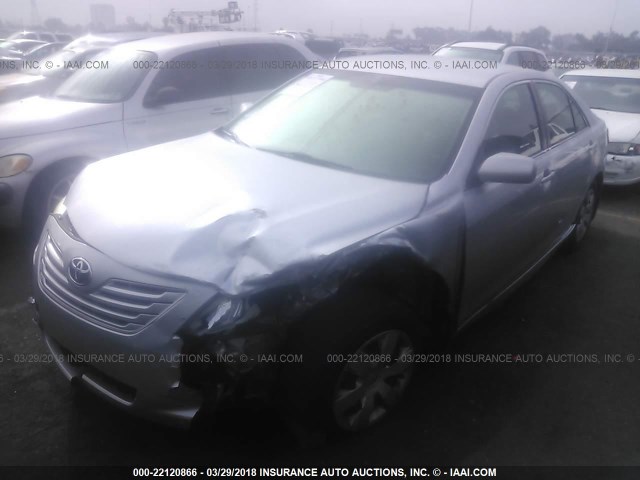 JTNBE46K273072171 - 2007 TOYOTA CAMRY NEW GENERAT CE/LE/XLE/SE SILVER photo 2