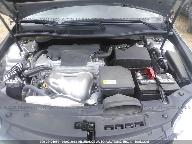 4T1BF1FK1HU619440 - 2017 TOYOTA CAMRY LE/XLE/SE/XSE SILVER photo 10
