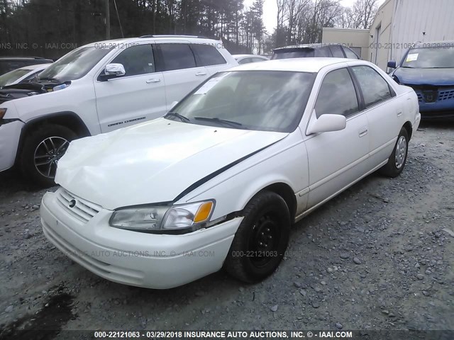 4T1BG22K3VU087774 - 1997 TOYOTA CAMRY CE/LE/XLE WHITE photo 2
