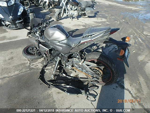 MH3RH06Y5GK014361 - 2016 YAMAHA YZFR3 GRAY photo 3