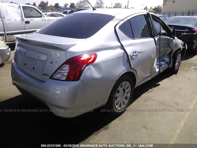 3N1CN7AP5GL840410 - 2016 NISSAN VERSA S/S PLUS/SV/SL SILVER photo 4