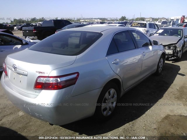 4T1BE46K79U335641 - 2009 TOYOTA CAMRY SE/LE/XLE SILVER photo 4