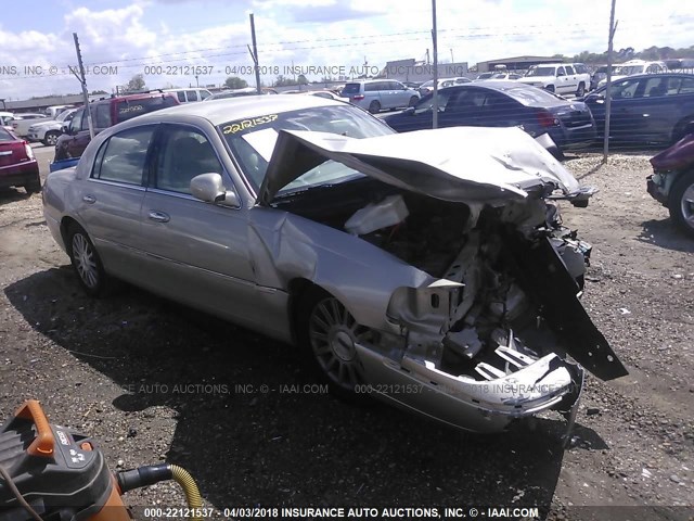 1LNHM81W84Y662128 - 2004 LINCOLN TOWN CAR EXECUTIVE/SIGNATURE GOLD photo 1