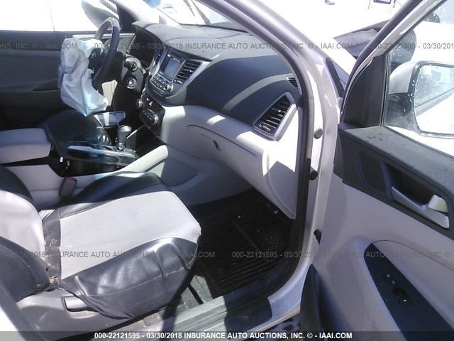 KM8J33A40GU071714 - 2016 HYUNDAI TUCSON LIMITED/SPORT AND ECO/SE SILVER photo 5