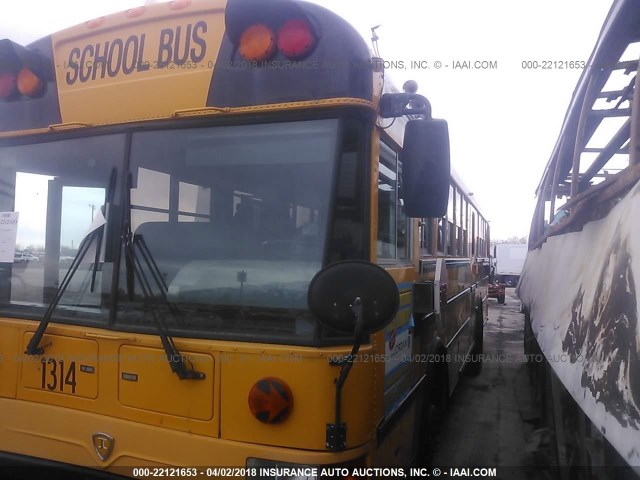 4DRBWAAN26A212047 - 2006 IC CORPORATION 3000 黄色 照片 2