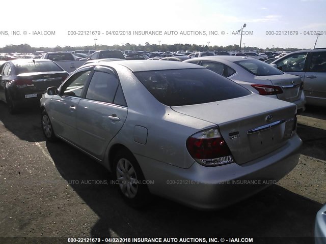 4T1BE32K25U514227 - 2005 TOYOTA CAMRY LE/XLE/SE SILVER photo 3