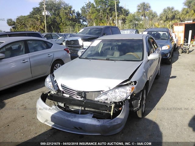 4T1BE32K25U514227 - 2005 TOYOTA CAMRY LE/XLE/SE SILVER photo 6