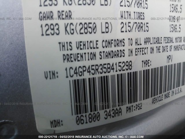 1C4GP45R35B415298 - 2005 CHRYSLER TOWN & COUNTRY  SILVER photo 9