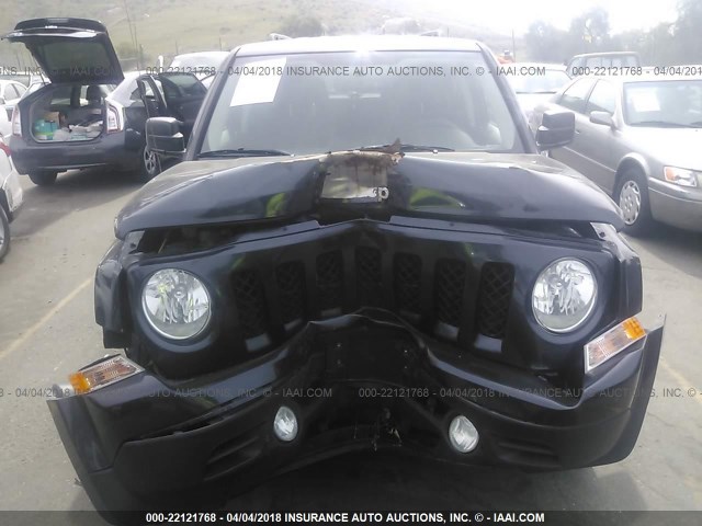 1C4NJPBB0ED856909 - 2014 JEEP PATRIOT SPORT GRAY photo 6