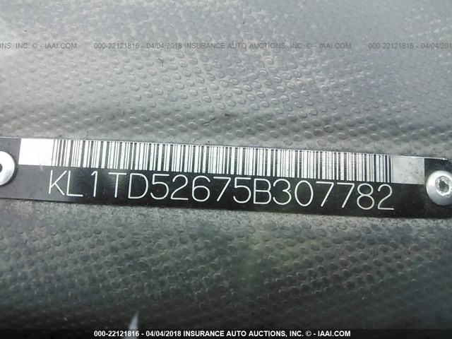 KL1TD52675B307782 - 2005 CHEVROLET AVEO LS RED photo 9