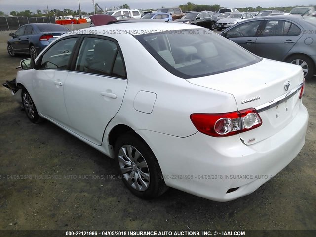 5YFBU4EE0DP107991 - 2013 TOYOTA COROLLA S/LE WHITE photo 3