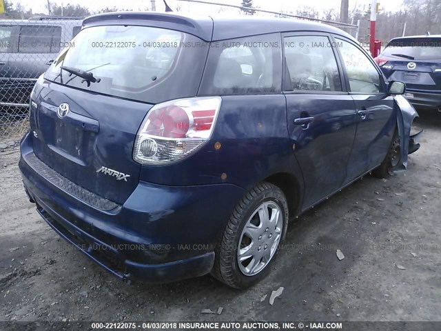 2T1KR32E25C399354 - 2005 TOYOTA COROLLA MATRIX XR BLUE photo 4