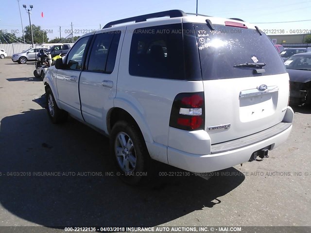 1FMEU7DE3AUA67884 - 2010 FORD EXPLORER XLT WHITE photo 3