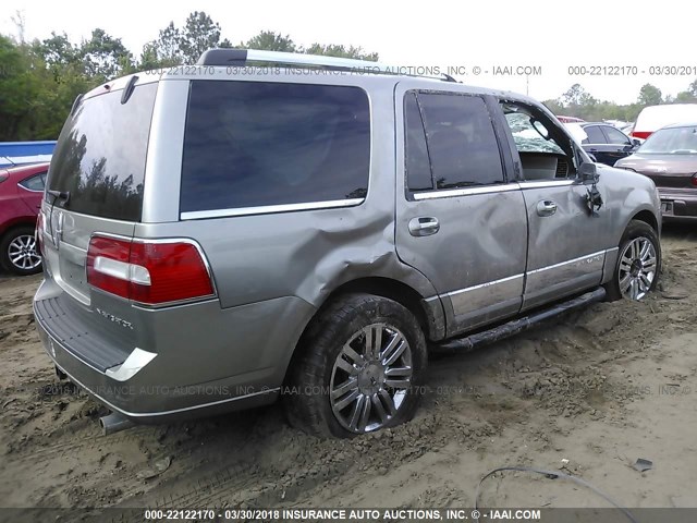 5LMFU28578LJ11660 - 2008 LINCOLN NAVIGATOR GRAY photo 4