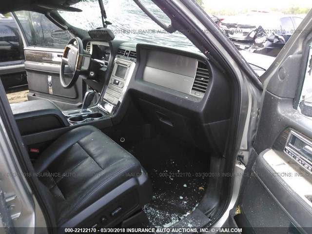 5LMFU28578LJ11660 - 2008 LINCOLN NAVIGATOR GRAY photo 5