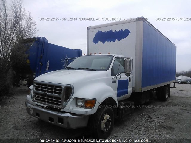 3FDNF65203MB00694 - 2003 FORD F650 SUPER DUTY WHITE photo 2