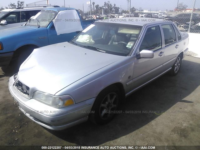 YV1LS61J2Y2667440 - 2000 VOLVO S70 SE SILVER photo 2