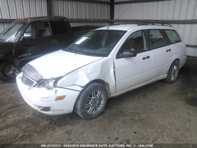 1FAFP36N86W137645 - 2006 FORD FOCUS ZXW WHITE photo 2