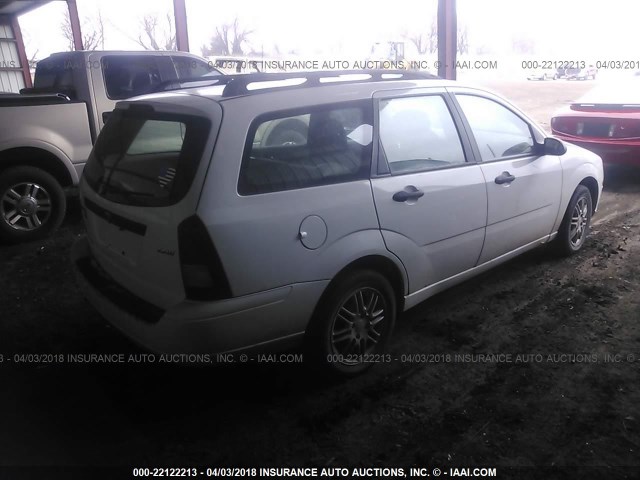 1FAFP36N86W137645 - 2006 FORD FOCUS ZXW WHITE photo 4