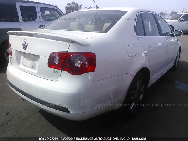 3VWEG71K67M134607 - 2007 VOLKSWAGEN JETTA WOLFSBURG WHITE photo 4