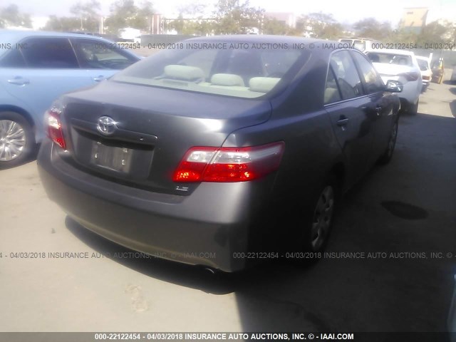 4T1BE46K28U196680 - 2008 TOYOTA CAMRY CE/LE/XLE/SE GRAY photo 4