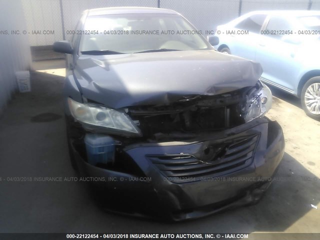 4T1BE46K28U196680 - 2008 TOYOTA CAMRY CE/LE/XLE/SE GRAY photo 6
